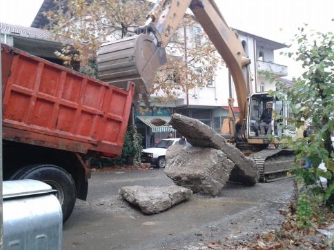 Taşburun'da Sele Karşı Önlemler alınıyor