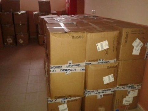  Lc Waikiki’den Akyazı'ya Giyim Yardımı