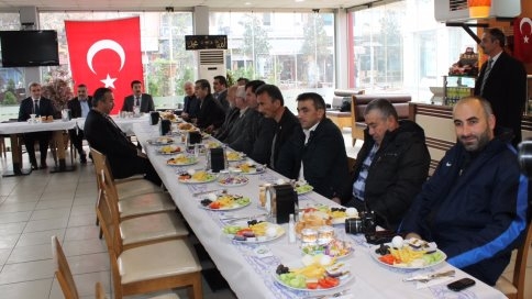 Başkan Akcan Yeni Mahe Muhtarlarıyla Bir Araya Geldi