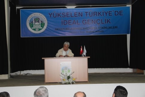 Mustafa Yazgan’dan İdeal Gençlik Konferansı