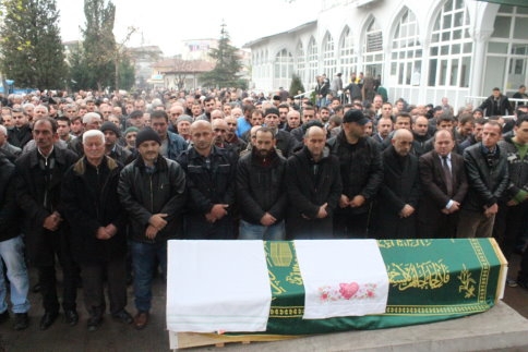 Ersun Demirbaş Vefat Etti