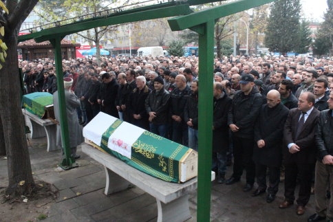 Ersun Demirbaş Vefat Etti