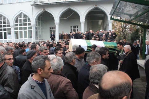 Ersun Demirbaş Vefat Etti