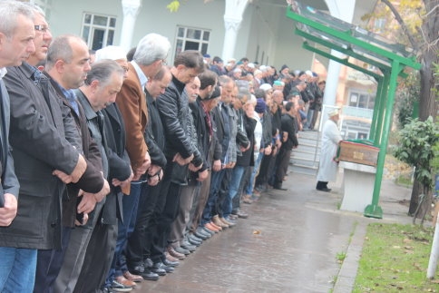 Dertli Ailesi Büyüğünü Kaybetti