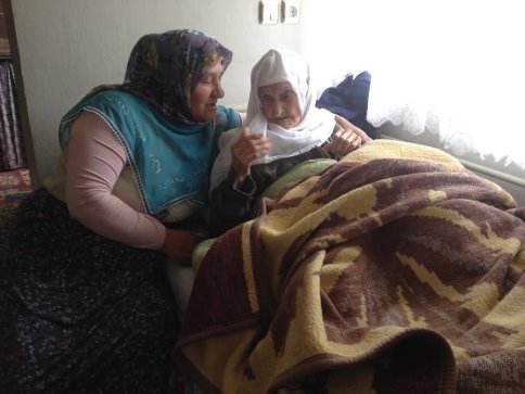 Asırlık Hanife Nine Hayatını Kaybetti