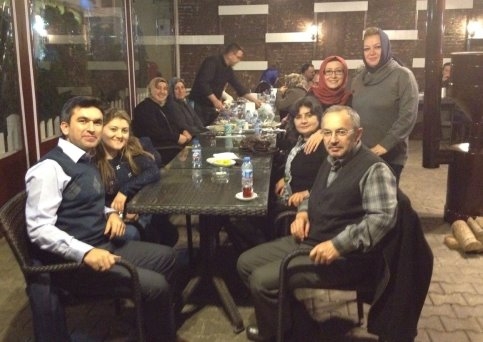 Okuldan Ayrılan Öğretmenler İçin Yemek Düzenlendi