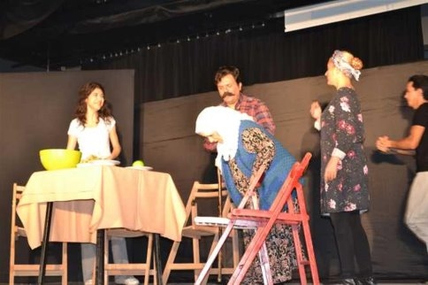 ÜCRETSİZ TİYATROYA DAVET