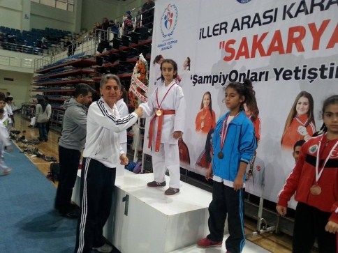 Karatecilerden 6 Altın Madalya