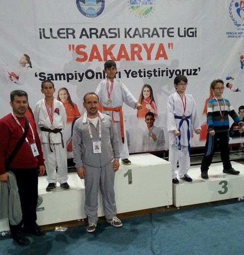 Karatecilerden 6 Altın Madalya