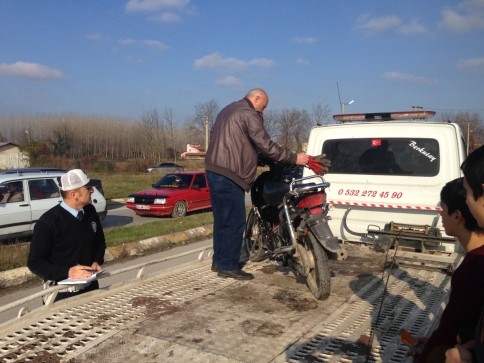 Batakköy Kavşağında Trafik Kazası 2 Yaralı