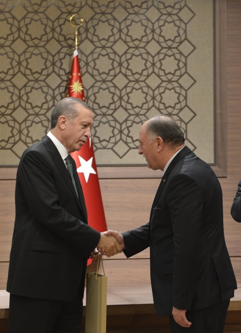 Atso Başkanı Z.Şinasi Bayraktar Cumhur Başkanına Hayırlı Olsun Ziyaretinde