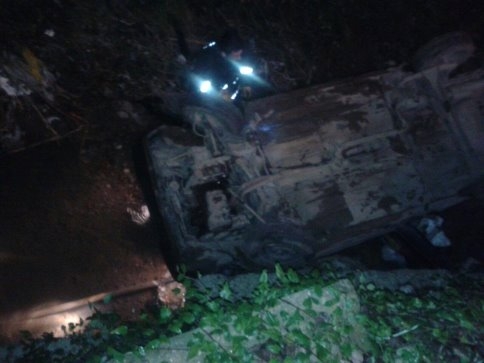 Araç Dere Yatağına Uçtu