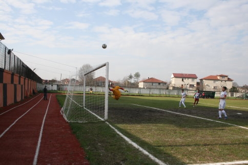Taşburunspor Evinde Puan Kaybetmeye Devem Ediyor