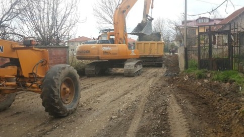 İnönü Mahalesi 7024 Sokak Parke Çalışması Başladı