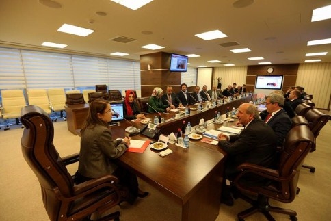 Ak Parti Akyazı İlçe Teşkilatı Bakan İslam'ı Ziyaret Etti