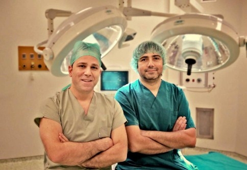 Akyazı Devlet Hastanesi Uyanık Ameliyatla Adından Söz Ettiriyor
