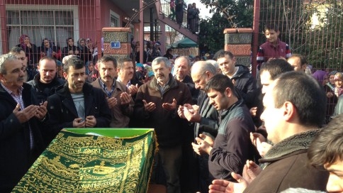 Emre Yıldırım Gözyaşları içinde Toprağa Verildi