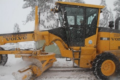 Akyazı Belediyesi’nde Kar Alarmı