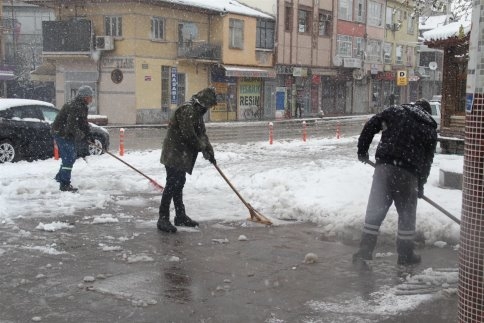 Akyazı Belediyesi’nde Kar Alarmı