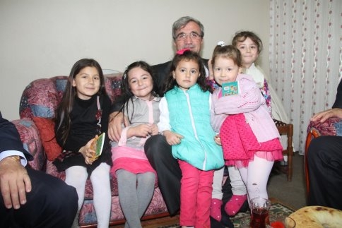 Başkan Bayanların Dertlerine Ortak Oluyor