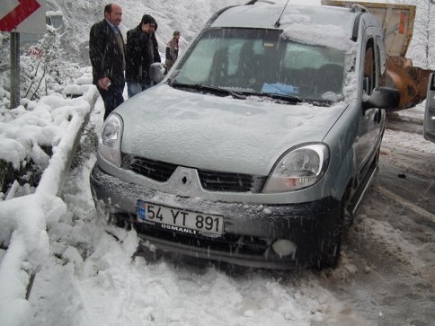 Zincirleme Kazada 5 Araç Birbirine Girdi
