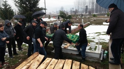 Turgut Özdemir Hayatını Kaybetti