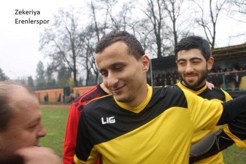 As Akyazıspor’da 2 önemli ayrılık !