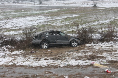 Takla Atan Araçtan Sağ Çıktı