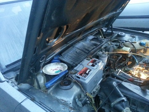 Aracının İçine Fare Zehiri Koydu