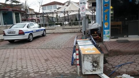 Şiddetli Rüzgar İlçede Etkili Oldu