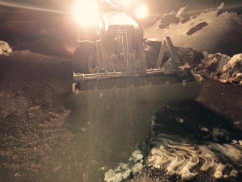 Yeniköy Yolunda Çökme Meydana Geldi