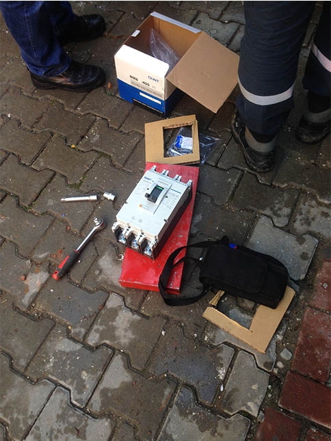 PTT Sokak'ta Elektrik Sorunu Çözüldü