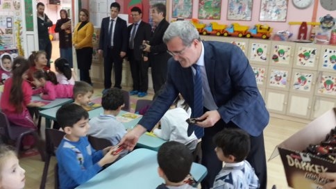 
Başkan Akcan'dan Geleceğin Büyüklerine Ziyaret