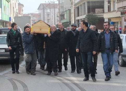 Başkan Eşi Türkan Temel Gözyaşlarıyla Defnedildi