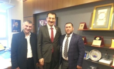 Abdullah Mert Ankara Yollarını Aşındırıyor