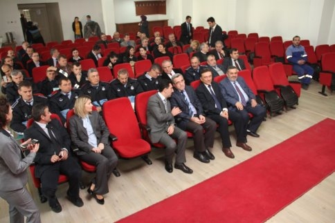 Akyazı Belediyesi Personeline İş Yaşamında Profesyonel Davranış ve Kurum Kültürü Konferansı