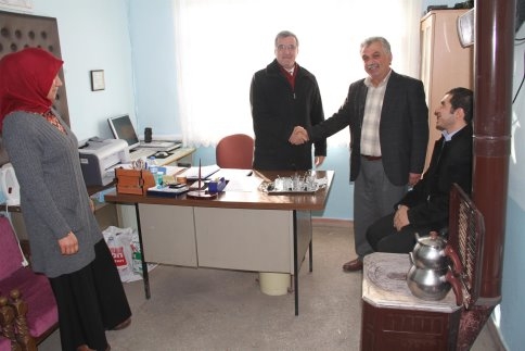 Akyazı Belediye Başkanı Hasan Akcan Yağcılar İlköğretim Okulunu Ziyaret Etti