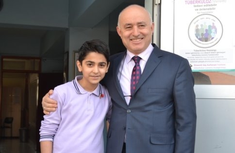 EREN AYTAÇ TEOG SINAVINDA 120 SORUYU DA BİLEREK TÜRKİYE VE AKYAZI BİRİNCİSİ OLDU