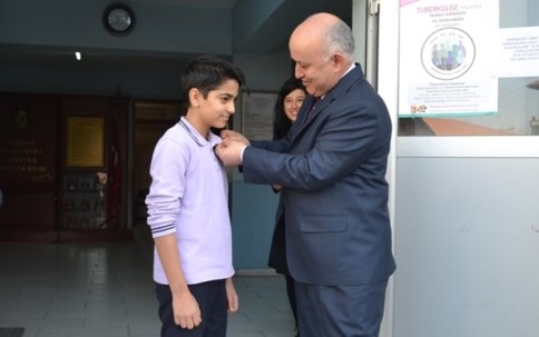 EREN AYTAÇ TEOG SINAVINDA 120 SORUYU DA BİLEREK TÜRKİYE VE AKYAZI BİRİNCİSİ OLDU