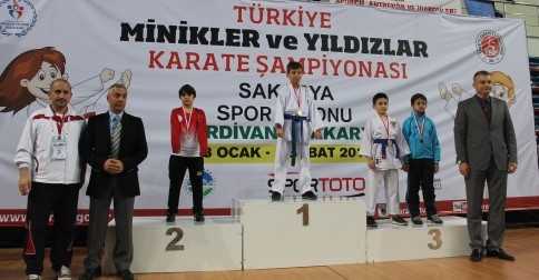 TÜRKİYE ŞAMPİYONASINDAN 3 ALTIN 1 GÜMÜŞ MADALYA