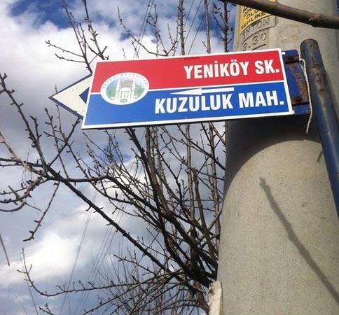 Kuzuluk'ta Sokak Tabelaları Yenilendi
