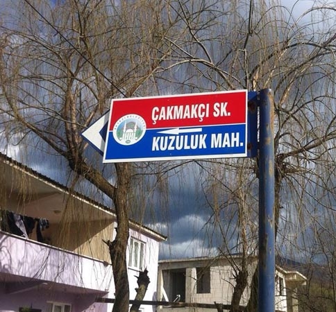 Kuzuluk'ta Sokak Tabelaları Yenilendi