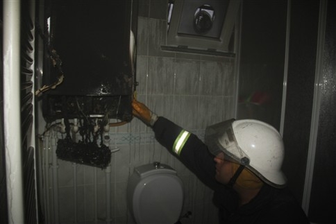 Dikkatli Komşu Bir Evi Kül Olmaktan Kurtardı