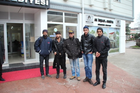 5 Afganlı İşçiye Belediye Sahip Çıktı 