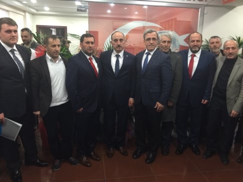 Abdullah Mert bugün yoğun katılımla resmi olarak aday adaylık başvurusunu yaptı