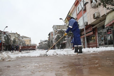 Akyazı Belediyesi Kar Mücadelesine Yeniden Başladı