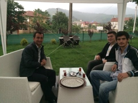 Kantin İşletmecisinden Örnek Davranış