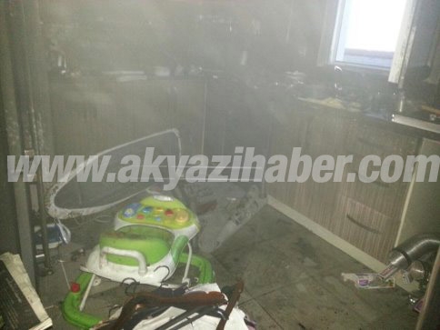 Altındere Mahesinde 2 Katlı evde Yangın çıktı