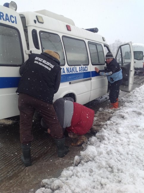 Soğuk Kış Şartlarında Akyazı Belediyesi Teyakkuz'da