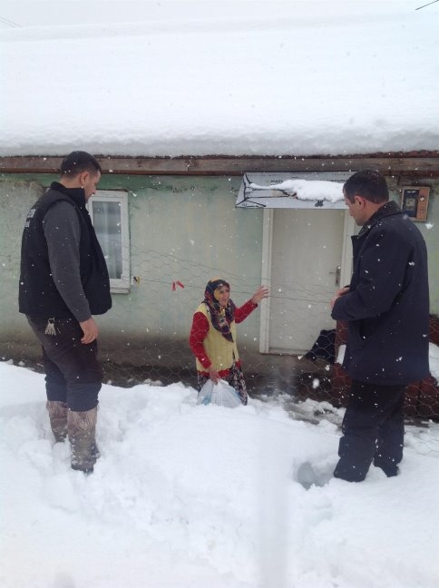 Soğuk Kış Şartlarında Akyazı Belediyesi Teyakkuz'da